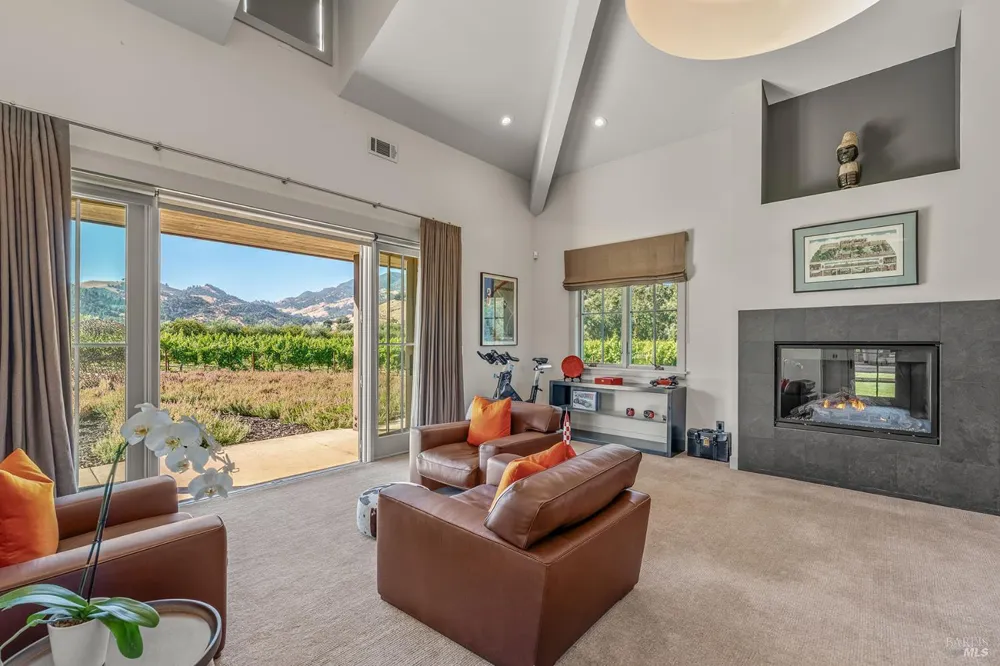 3196 Bennett Lane Calistoga, CA 94515