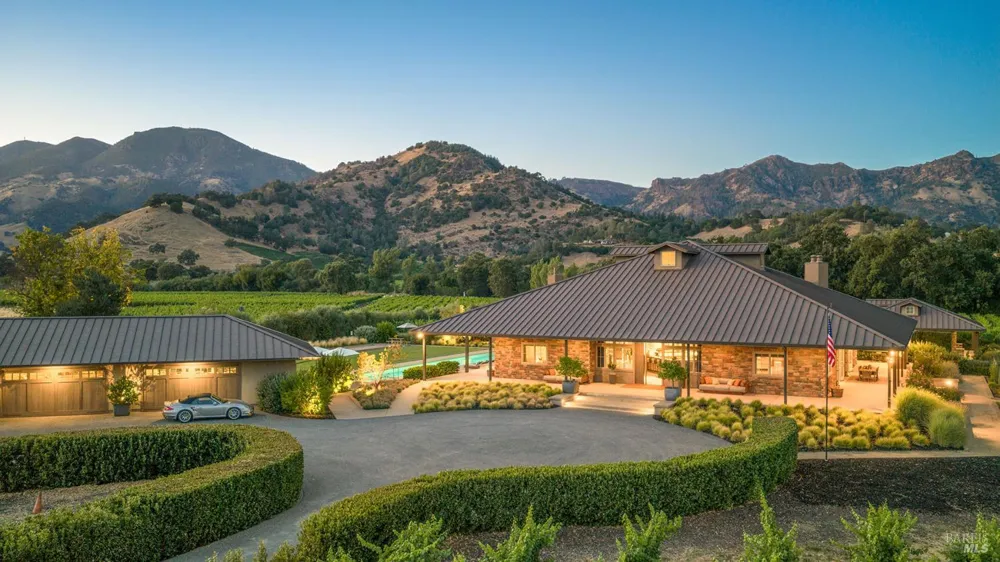 3196 Bennett Lane Calistoga, CA 94515