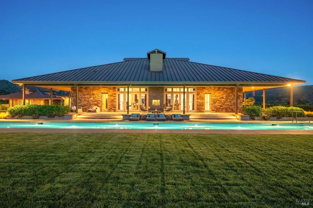 3196 Bennett Lane Calistoga, CA 94515