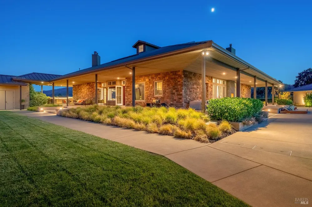 3196 Bennett Lane Calistoga, CA 94515