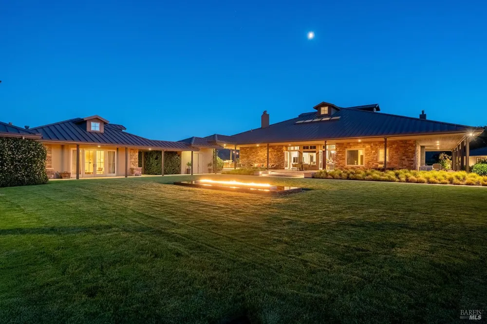 3196 Bennett Lane Calistoga, CA 94515