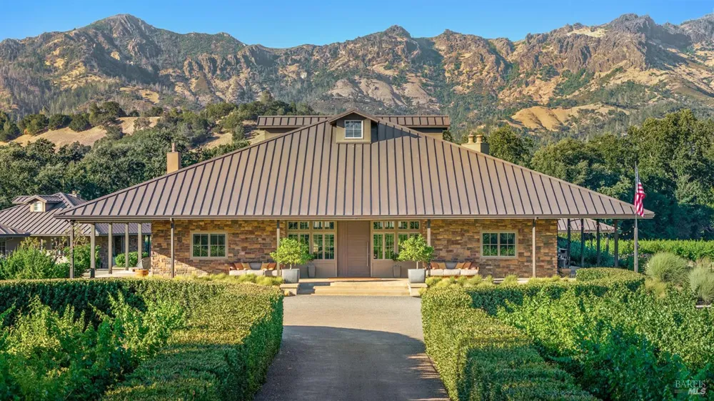 3196 Bennett Lane Calistoga, CA 94515
