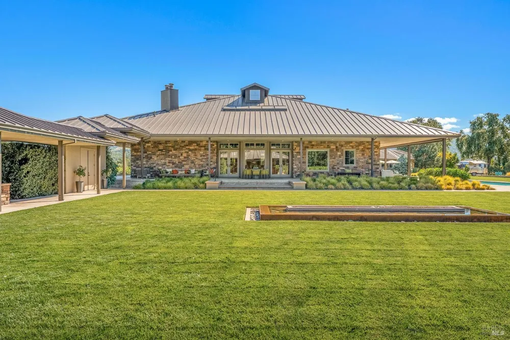 3196 Bennett Lane Calistoga, CA 94515