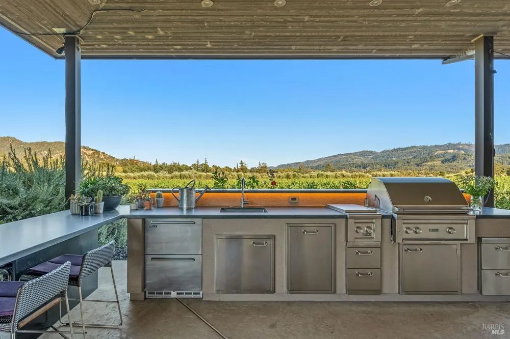 3196 Bennett Lane Calistoga, CA 94515