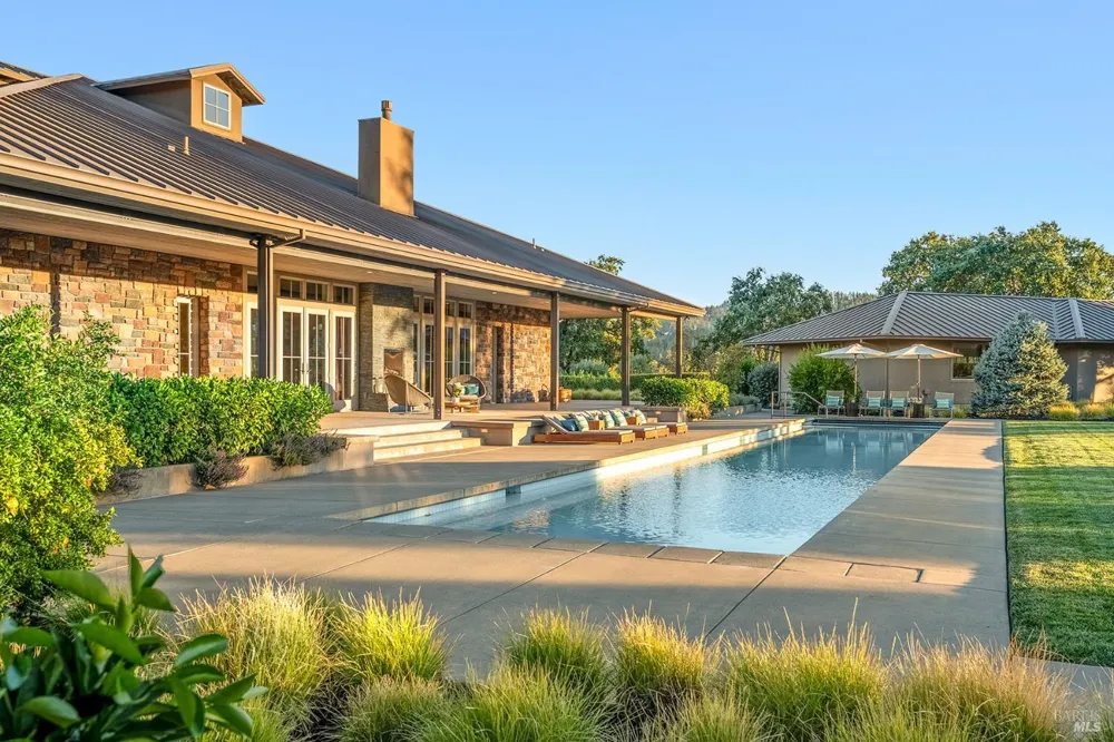 3196 Bennett Lane Calistoga, CA 94515