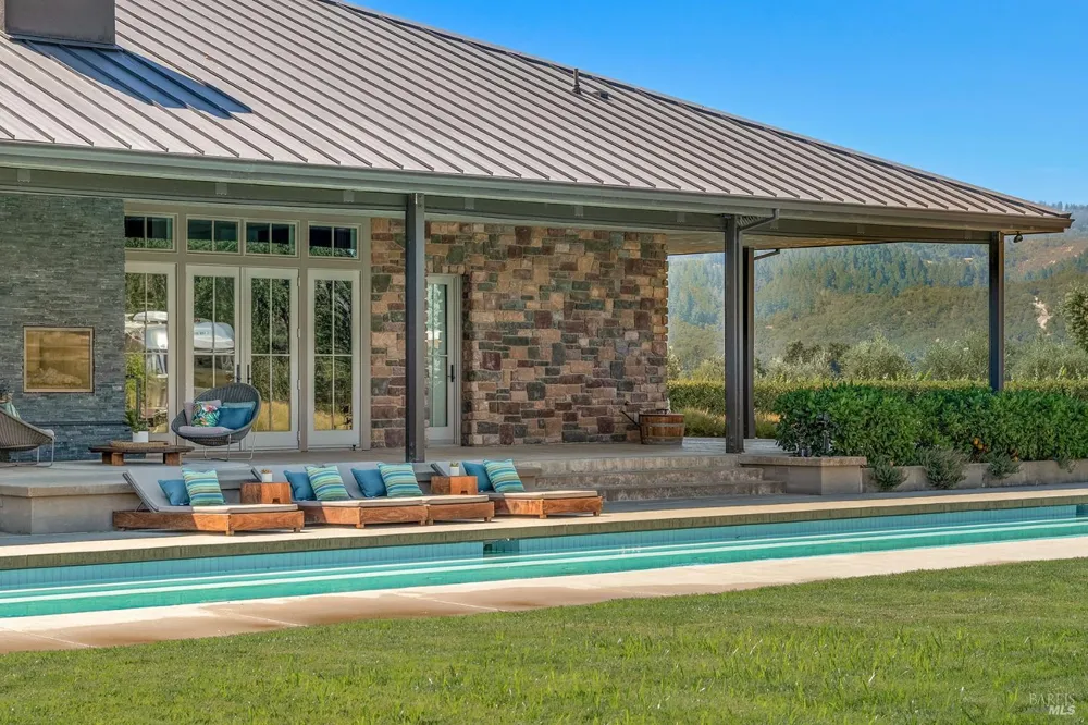 3196 Bennett Lane Calistoga, CA 94515
