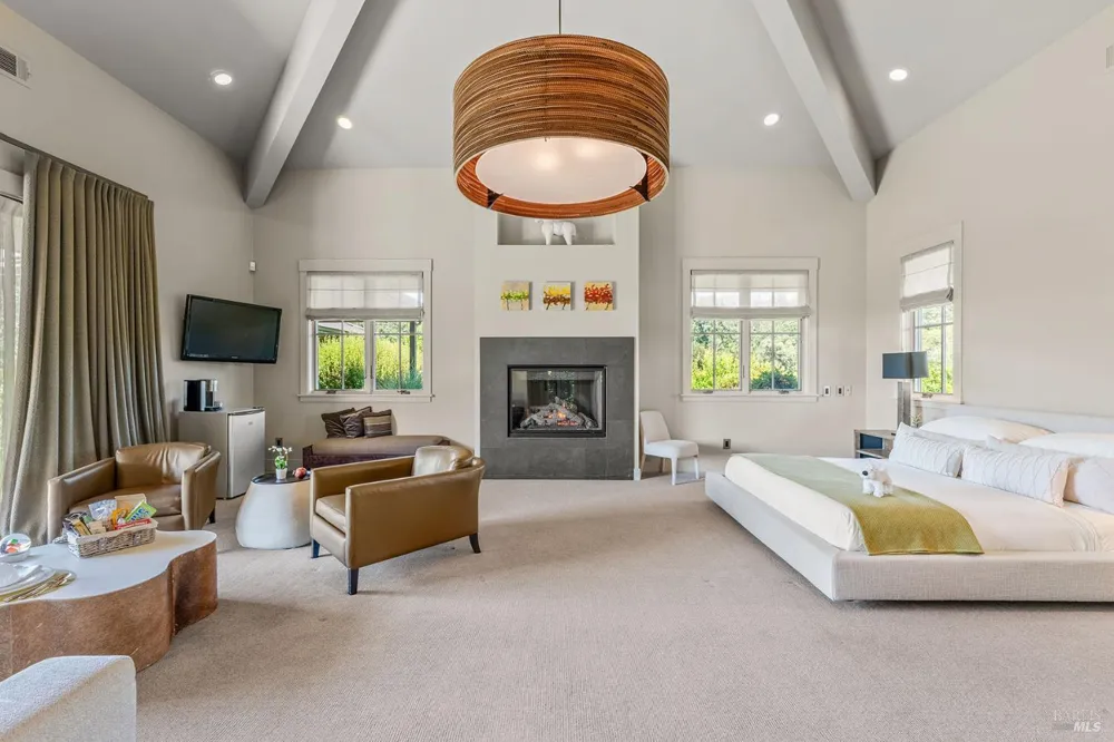 3196 Bennett Lane Calistoga, CA 94515