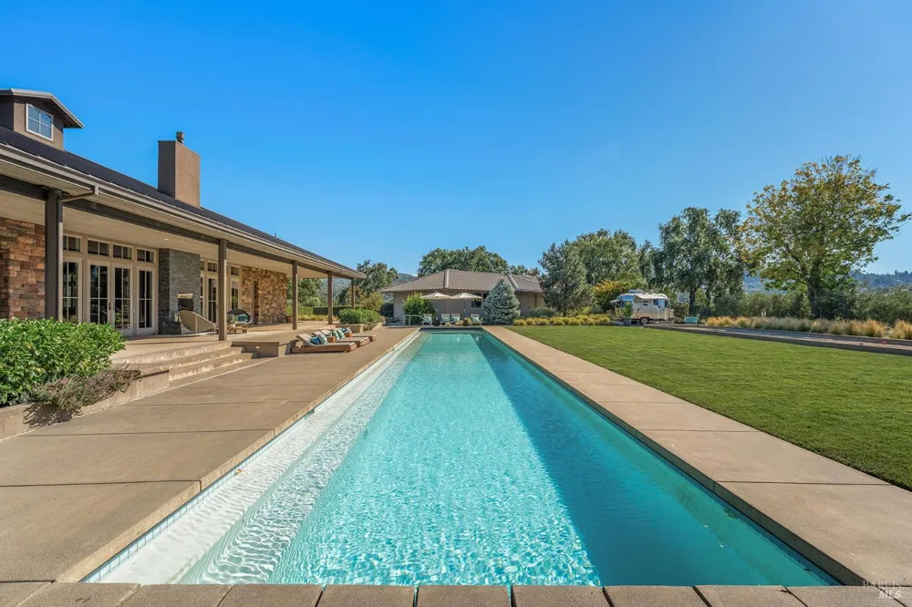 3196 Bennett Lane Calistoga, CA 94515
