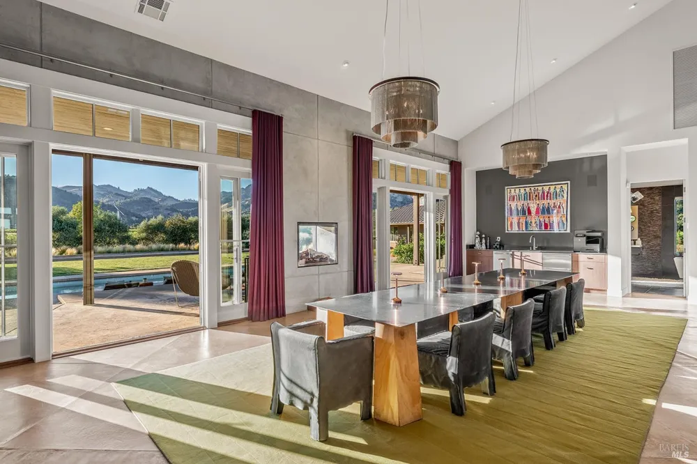 3196 Bennett Lane Calistoga, CA 94515