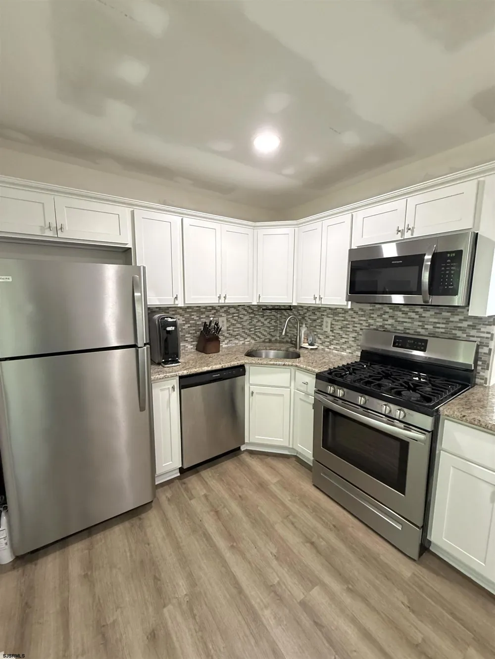 17 Mohave Dr Galloway Township, NJ 08205