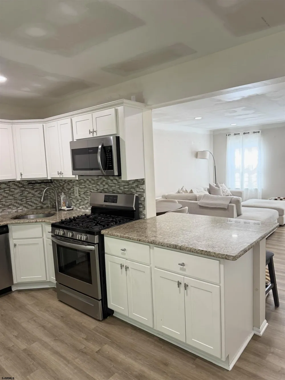 17 Mohave Dr Galloway Township, NJ 08205
