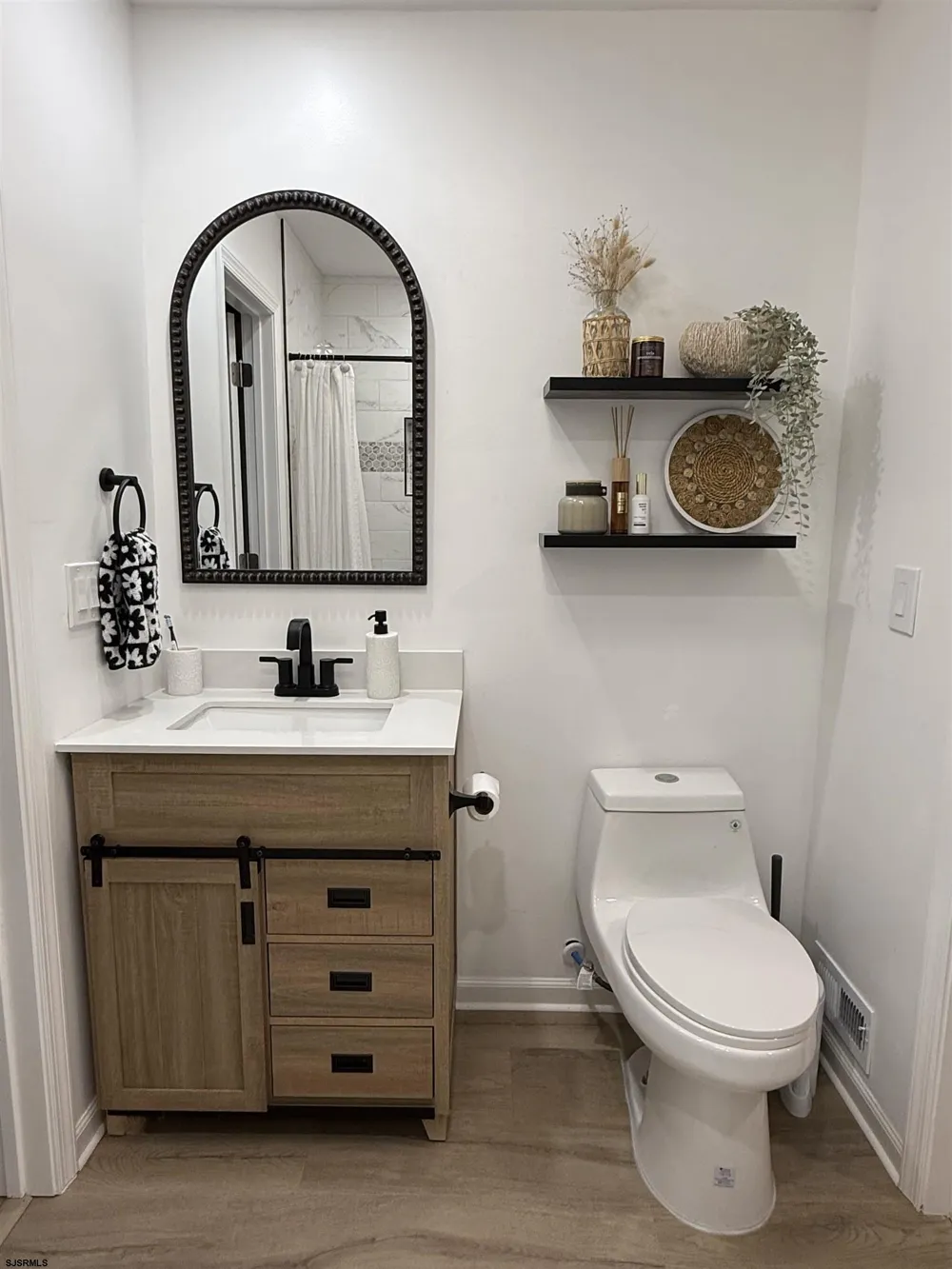 17 Mohave Dr Galloway Township, NJ 08205