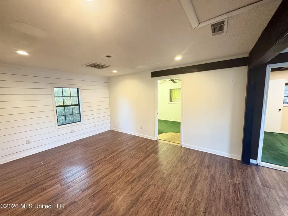 830 Lakeview Drive Grenada, MS 38901