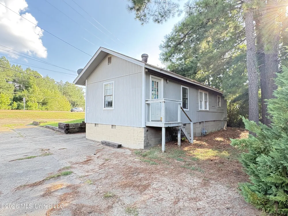 830 Lakeview Drive Grenada, MS 38901