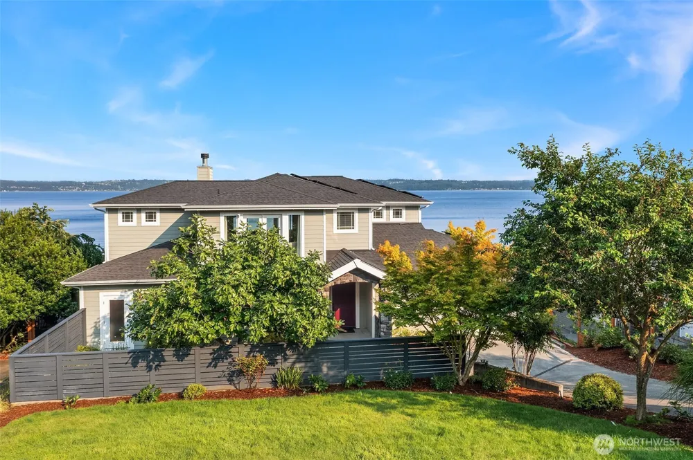 25764 Gold Beach Drive SW Vashon, WA 98070
