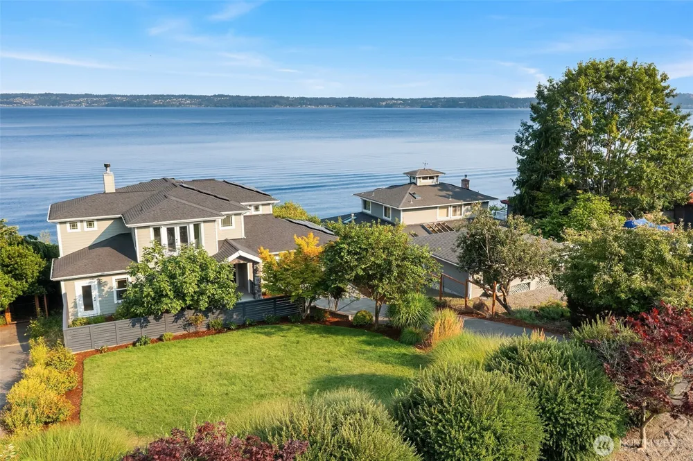 25764 Gold Beach Drive SW Vashon, WA 98070