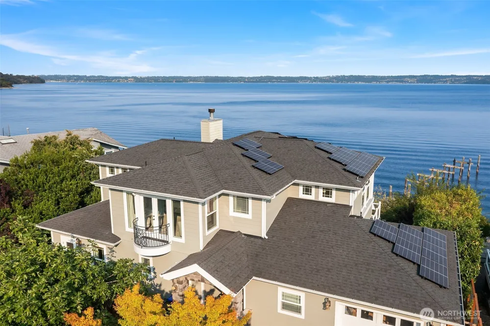 25764 Gold Beach Drive SW Vashon, WA 98070