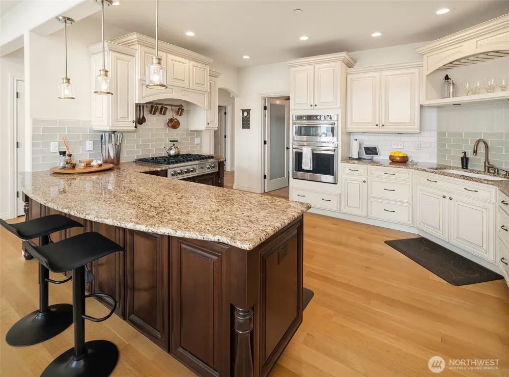 25764 Gold Beach Drive SW Vashon, WA 98070