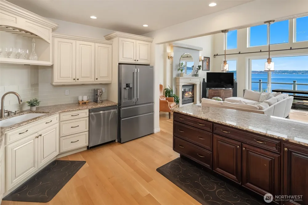25764 Gold Beach Drive SW Vashon, WA 98070