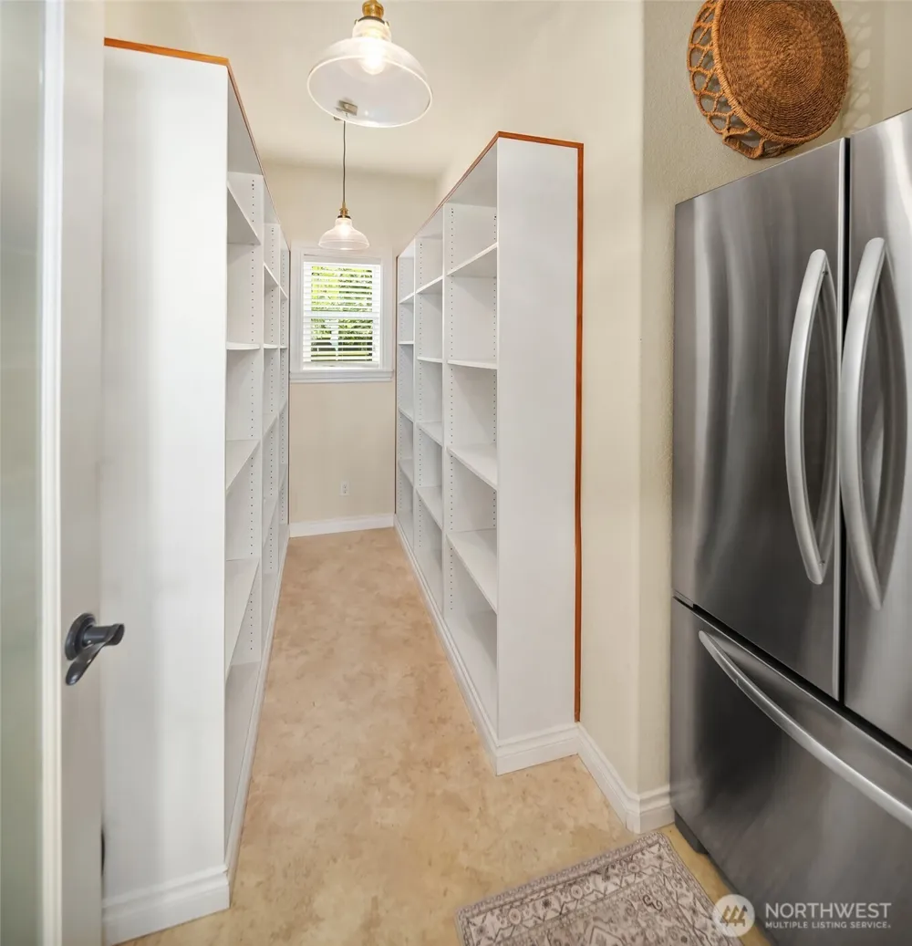 25764 Gold Beach Drive SW Vashon, WA 98070
