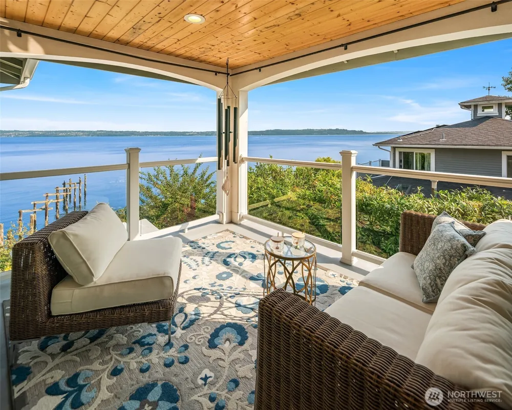 25764 Gold Beach Drive SW Vashon, WA 98070
