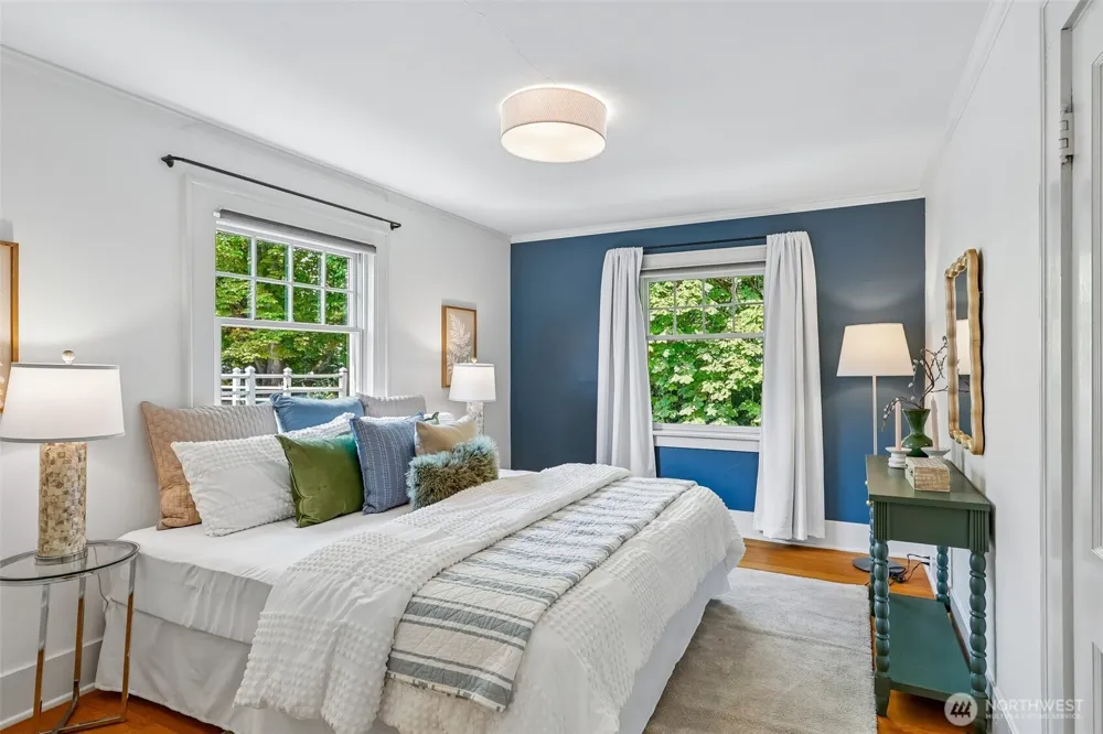 5248 17th Avenue NE Seattle, WA 98105