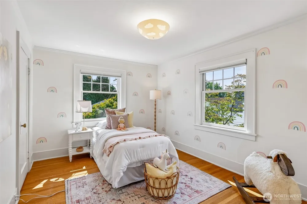5248 17th Avenue NE Seattle, WA 98105
