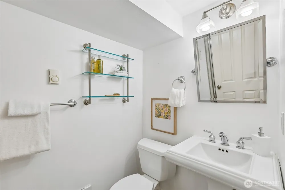 5248 17th Avenue NE Seattle, WA 98105
