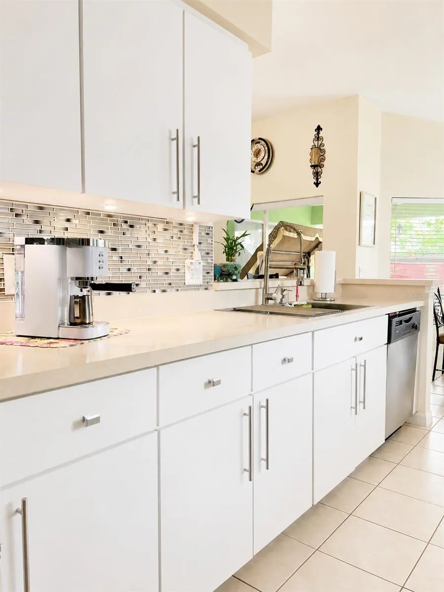9708 WHITE BARN WAY Riverview, FL 33569
