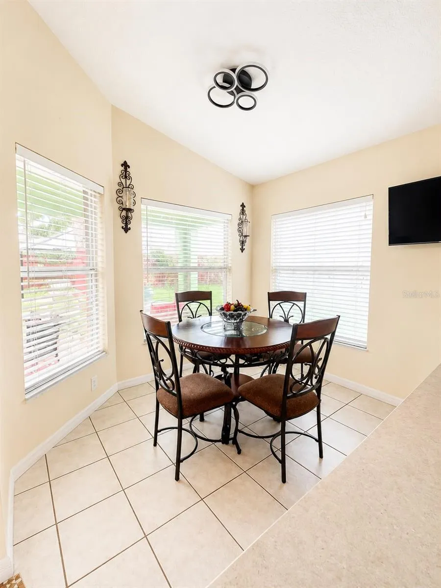 9708 WHITE BARN WAY Riverview, FL 33569