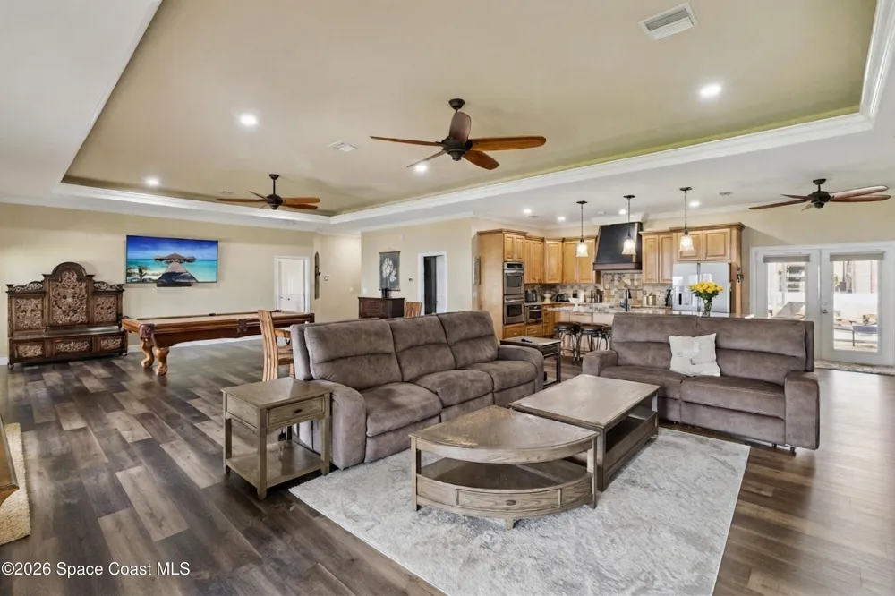 949 Indian River Drive Cocoa, FL 32922