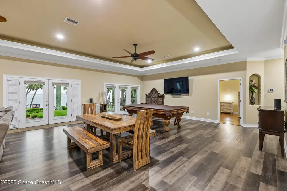 949 Indian River Drive Cocoa, FL 32922