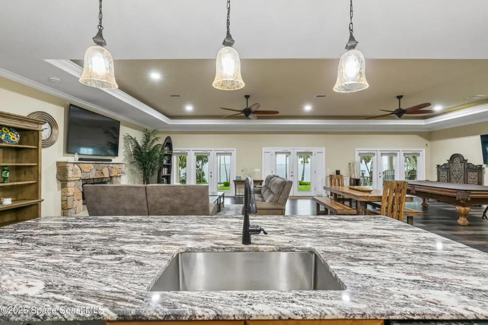 949 Indian River Drive Cocoa, FL 32922