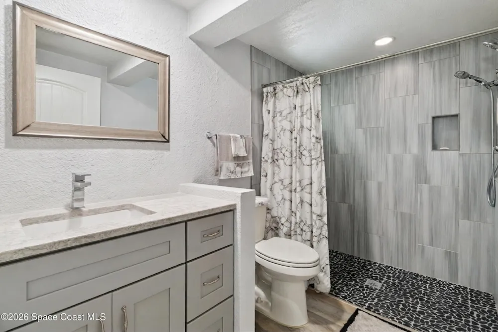 949 Indian River Drive Cocoa, FL 32922