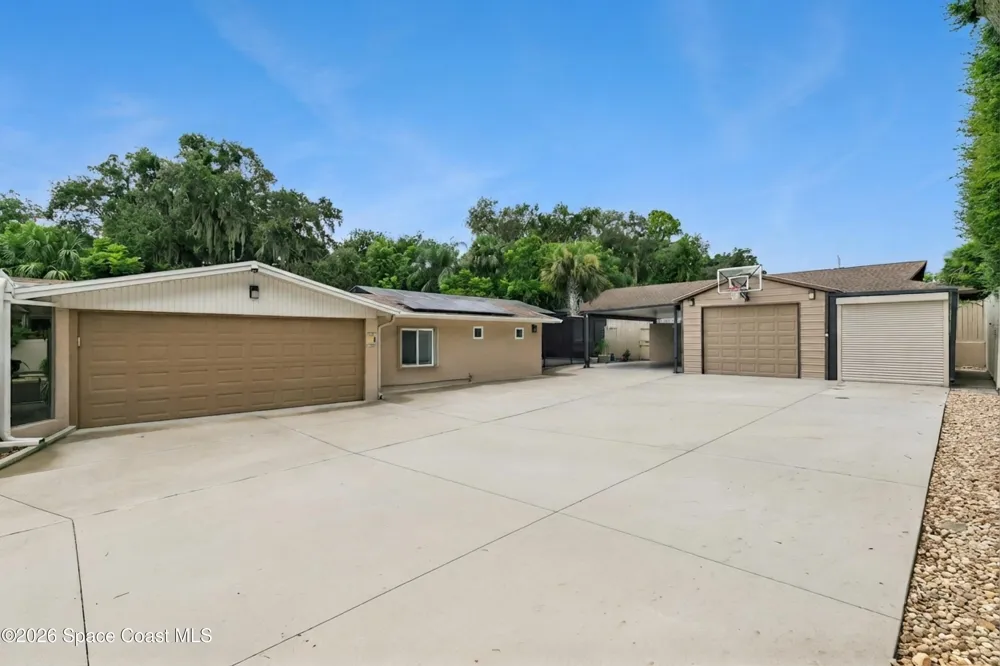 949 Indian River Drive Cocoa, FL 32922
