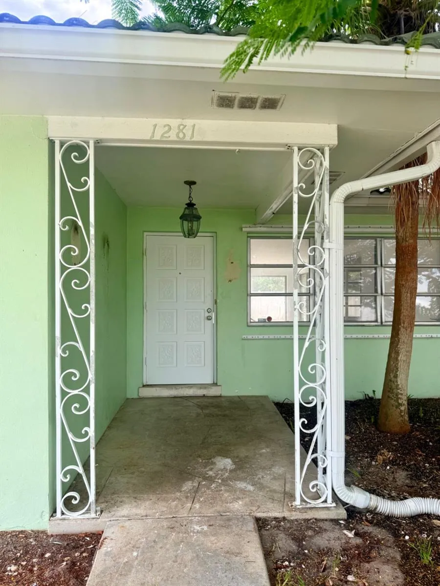1281 MORSE BOULEVARD Singer Island, FL 33404