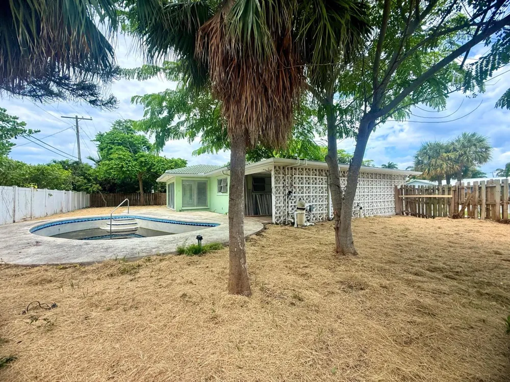 1281 MORSE BOULEVARD Singer Island, FL 33404