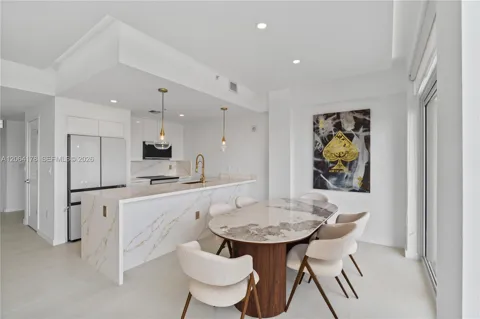 3250 NE 1st Ave #545
