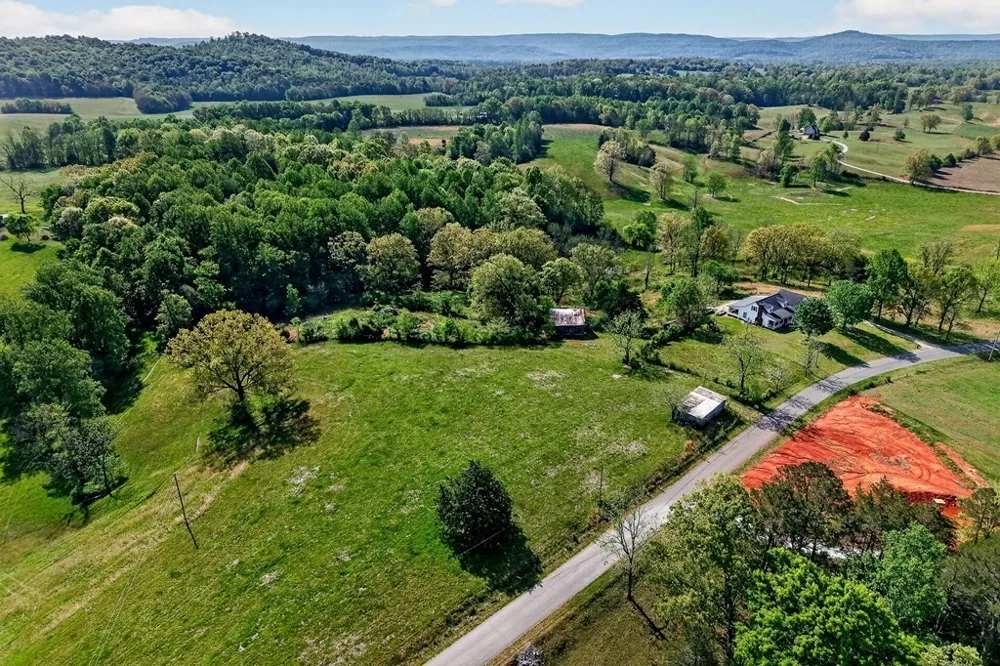 515 Jericho Rd Quebeck, TN 38579