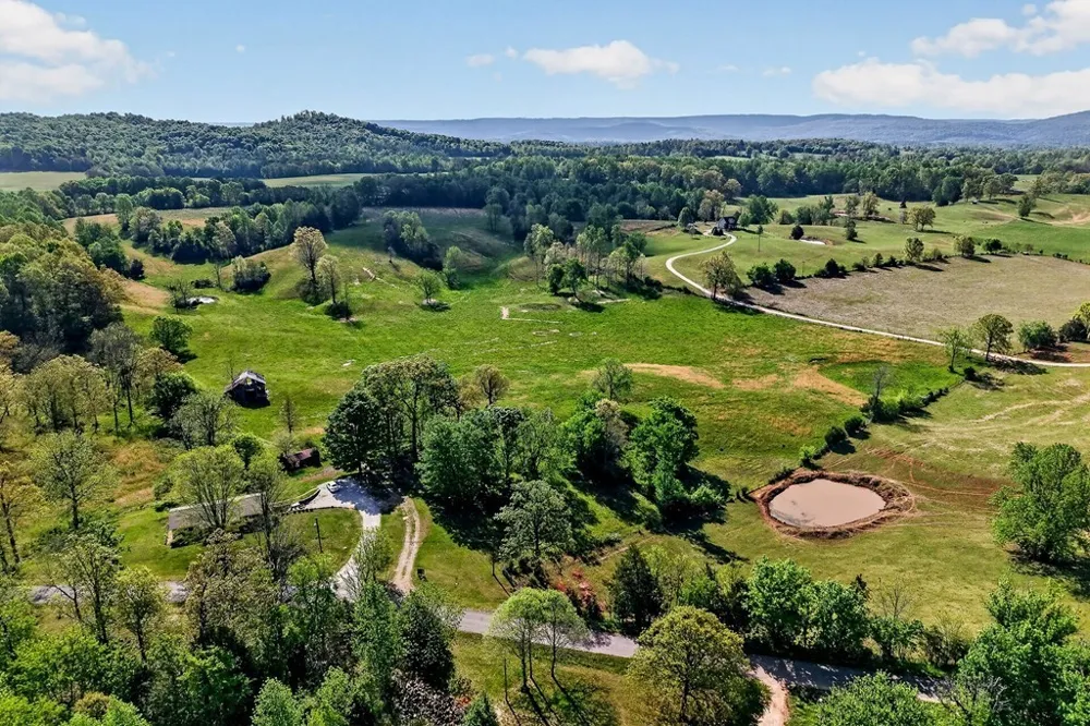 515 Jericho Rd Quebeck, TN 38579