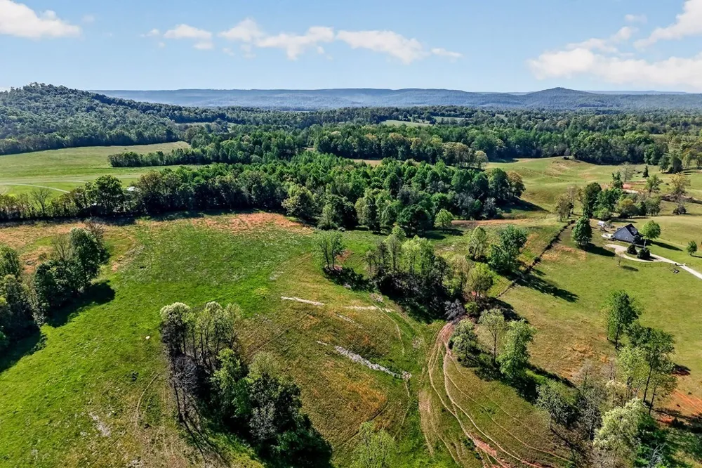 515 Jericho Rd Quebeck, TN 38579