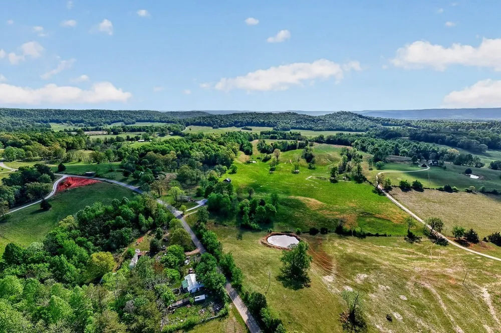 515 Jericho Rd Quebeck, TN 38579