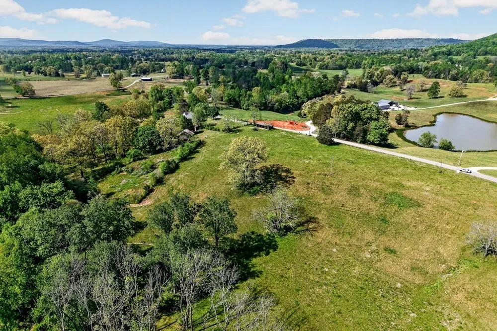 515 Jericho Rd Quebeck, TN 38579