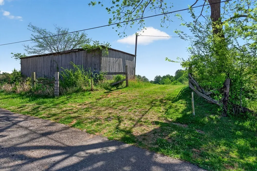 515 Jericho Rd Quebeck, TN 38579