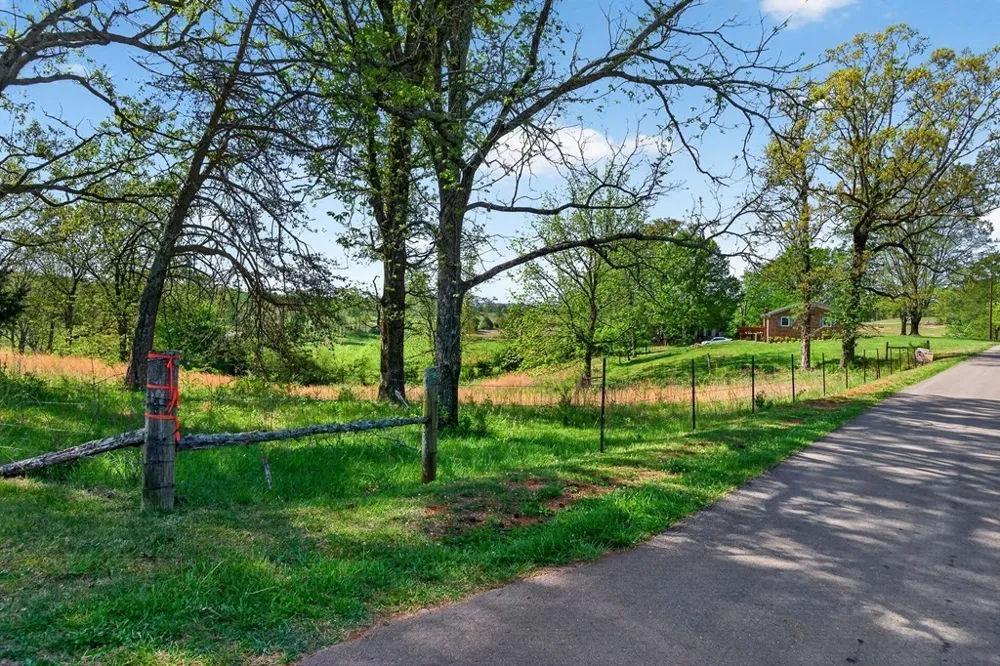515 Jericho Rd Quebeck, TN 38579