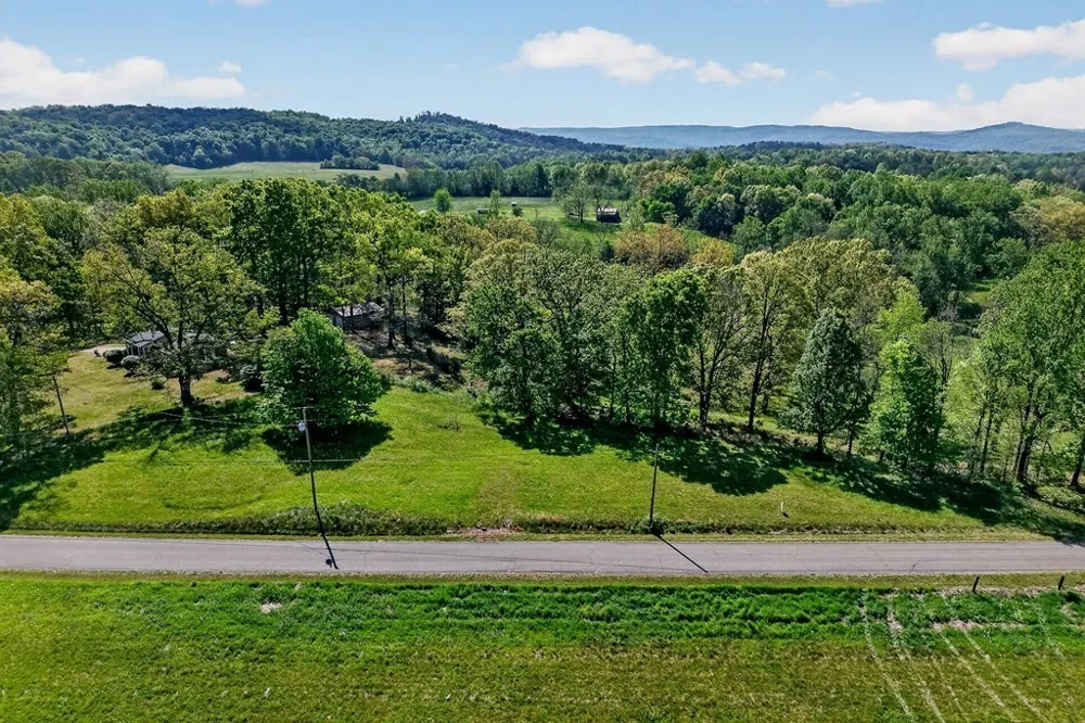 515 Jericho Rd Quebeck, TN 38579