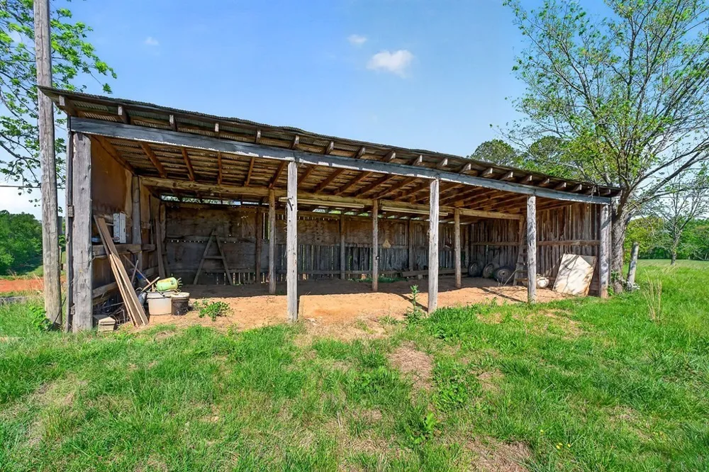 515 Jericho Rd Quebeck, TN 38579