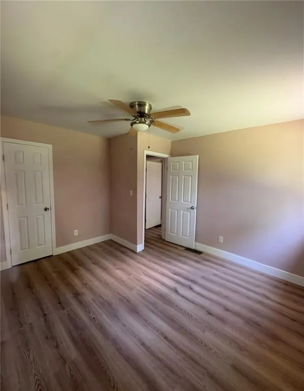 285 Queen Helen Lane Jonesboro, GA 30236