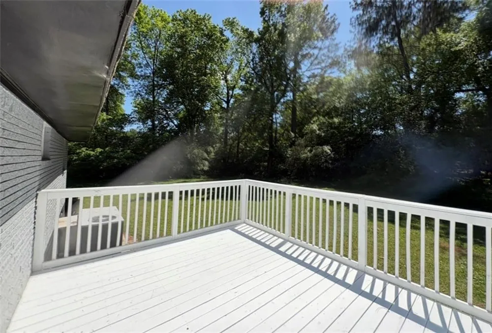 285 Queen Helen Lane Jonesboro, GA 30236