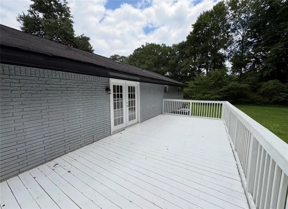 285 Queen Helen Lane Jonesboro, GA 30236